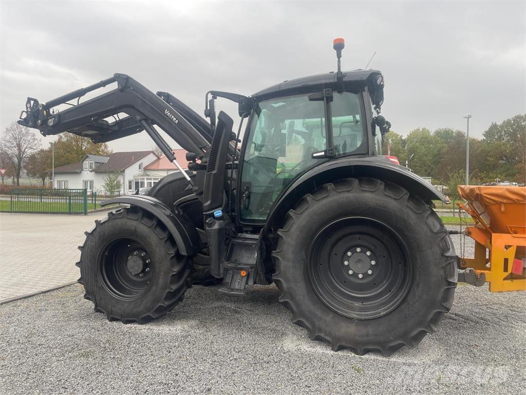 Valtra N 175 トラクター
