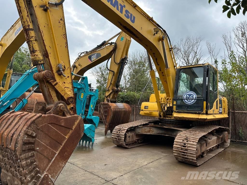 Komatsu PC 220-8 大型油圧ショベル12t以上（パワーショベル・ユンボ）