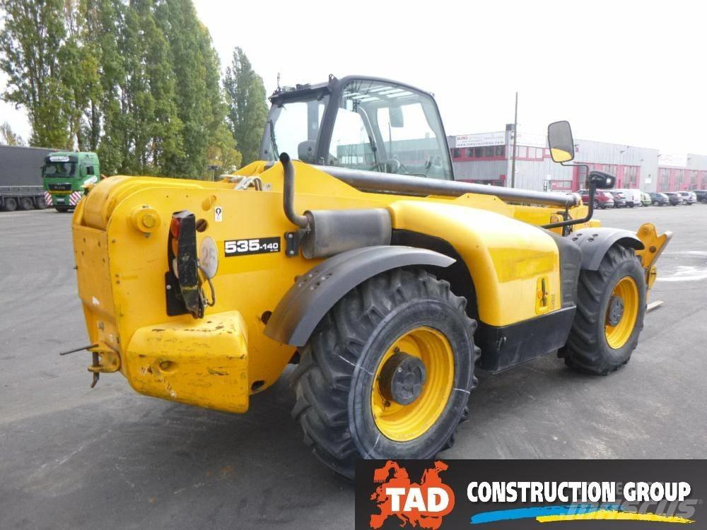 JCB 535-140 Hiviz テレスコーピックハンドラー