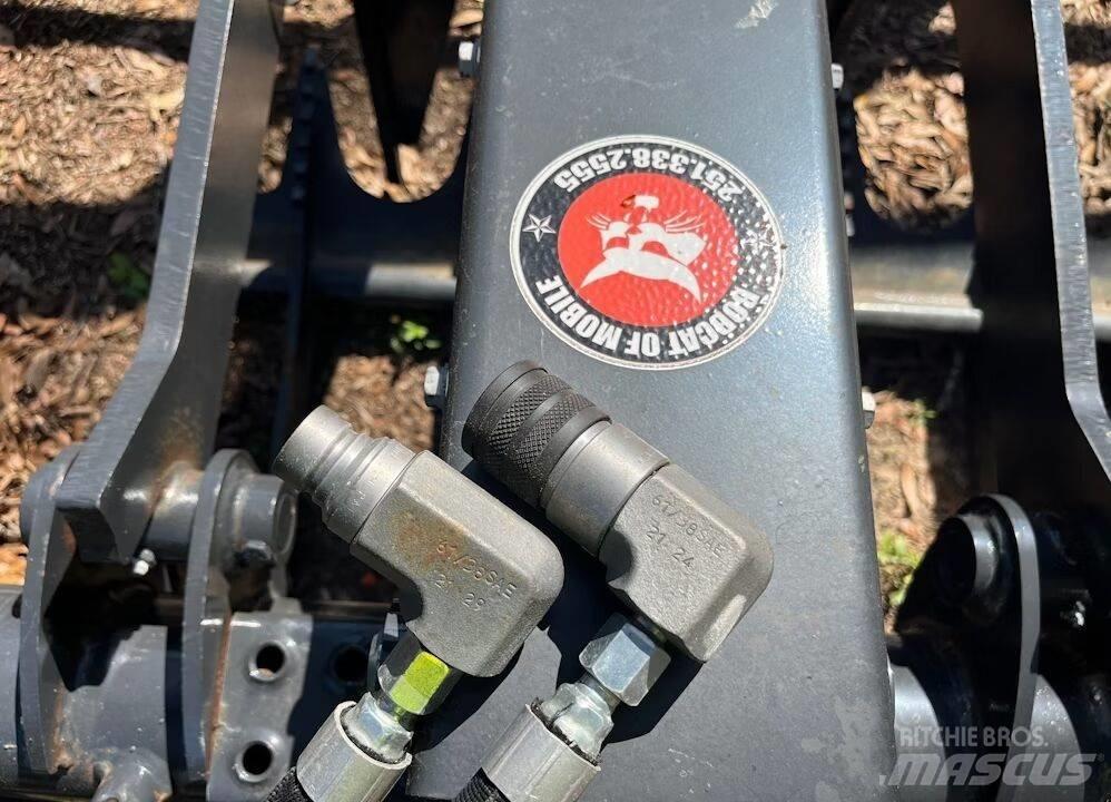 Bobcat T 770 スキッドステアローダー