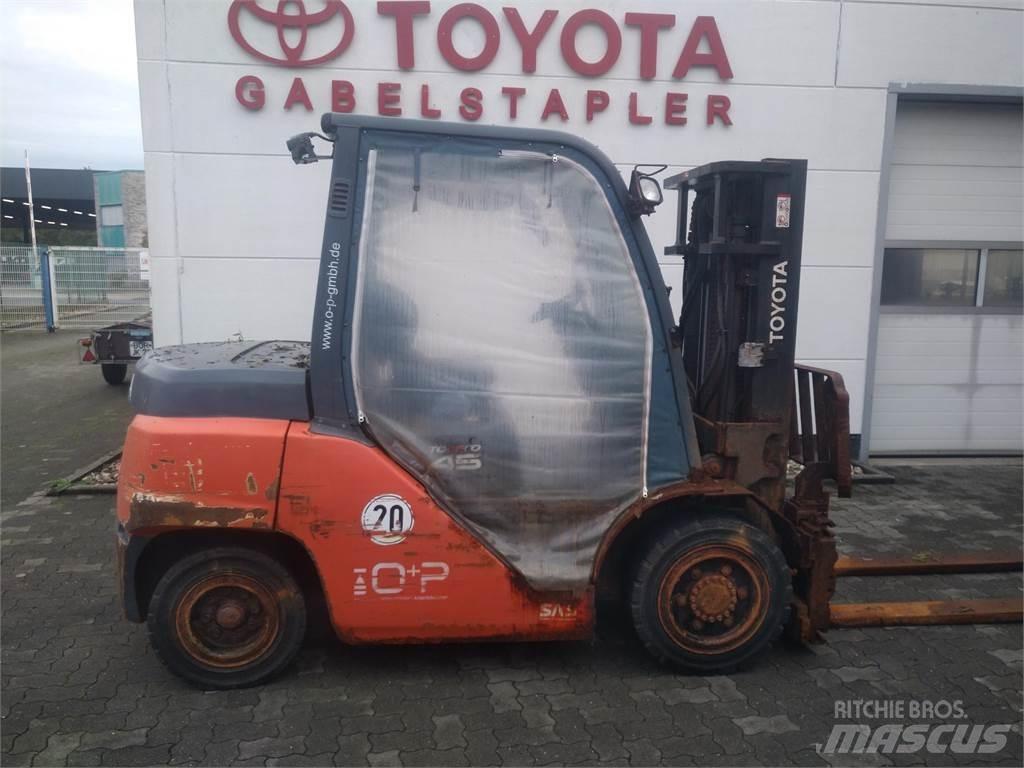 Toyota 40-8FD40N ディーゼル・軽油