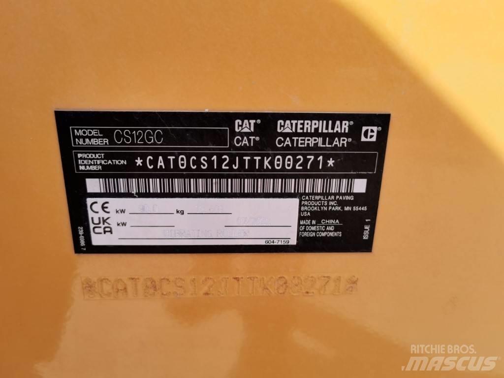 CAT CS 12 GC 振動ローラ