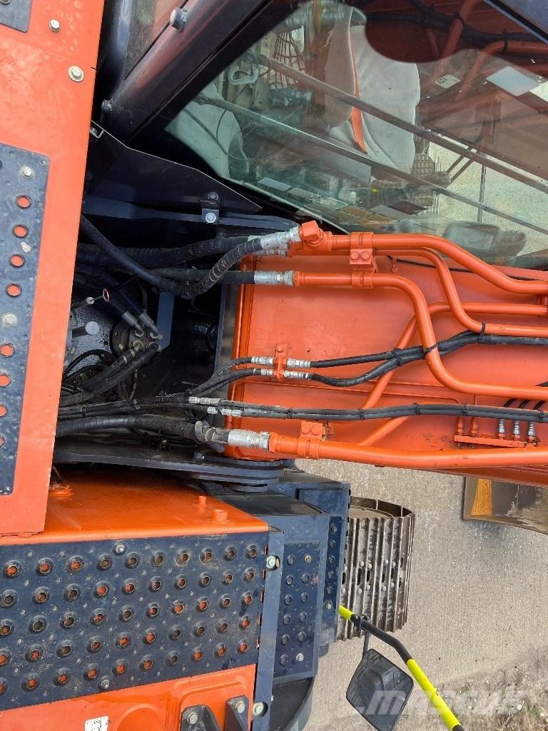 Hitachi zx210-6 大型油圧ショベル12t以上（パワーショベル・ユンボ）