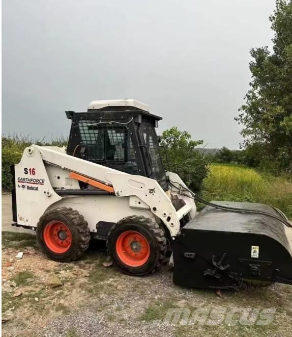 Bobcat S 16 スキッドステアローダー