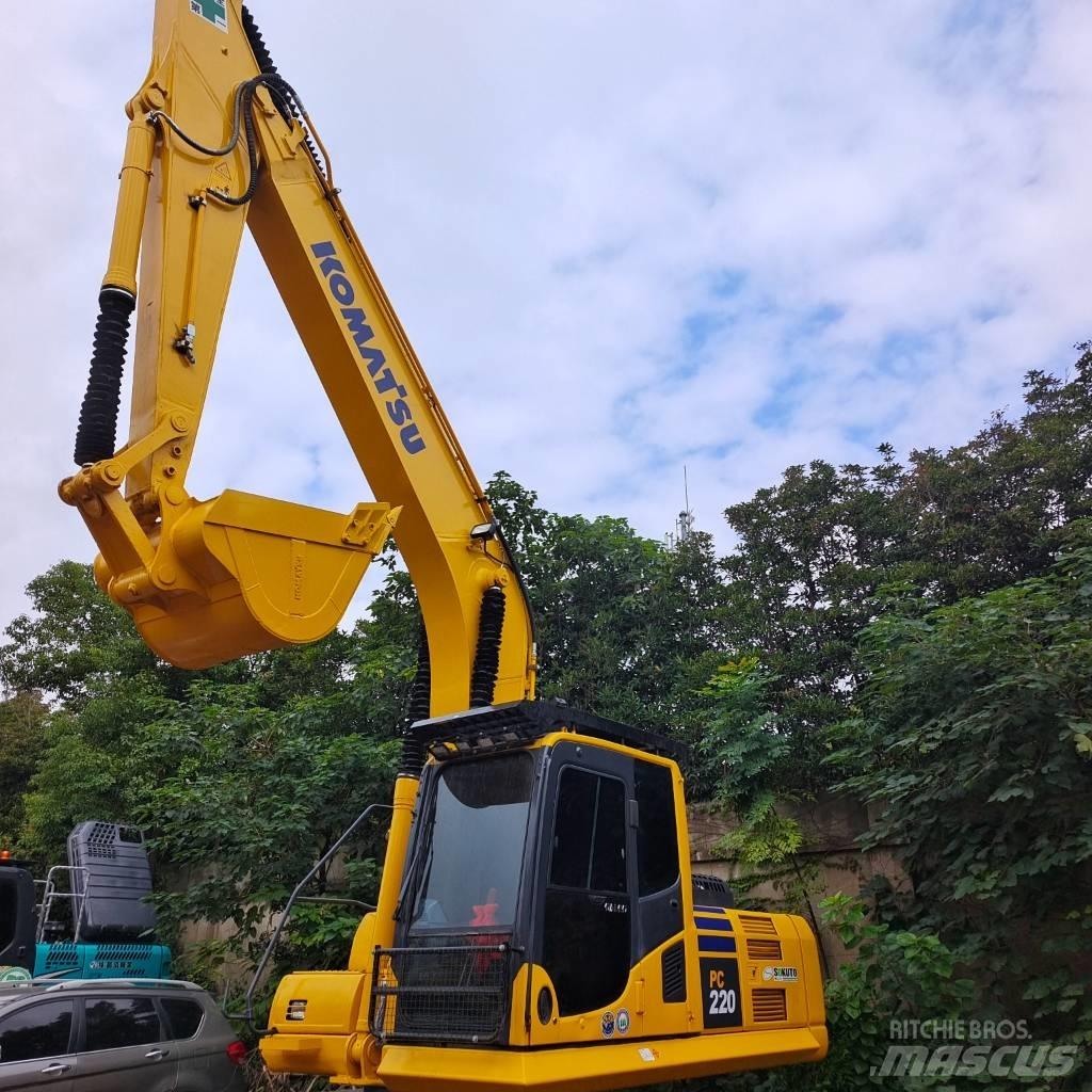 Komatsu PC 220-7 大型油圧ショベル12t以上（パワーショベル・ユンボ）