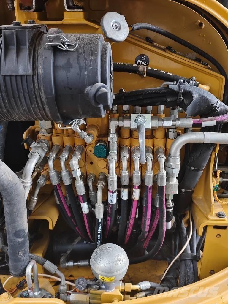 CAT 303.5E ミニ油圧ショベル 7t以下（ミニユンボ・ミニディガー）