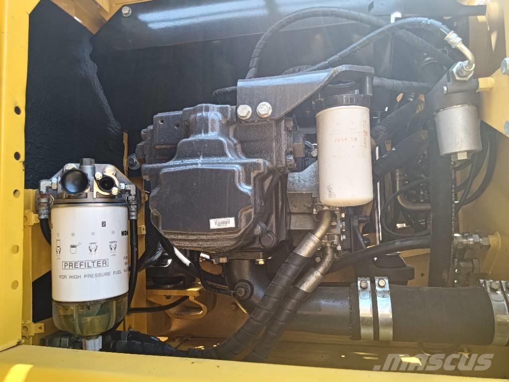 Komatsu PC 220-8 大型油圧ショベル12t以上（パワーショベル・ユンボ）