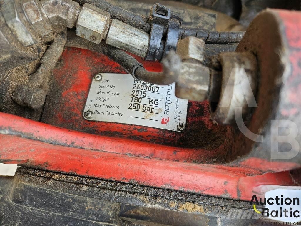 CAT 305.5E2CR ミニ油圧ショベル 7t以下（ミニユンボ・ミニディガー）