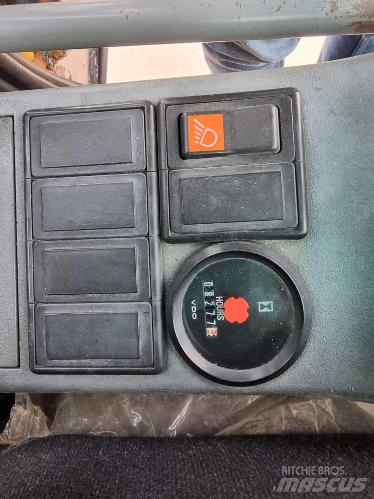 Volvo EC 210 B 大型油圧ショベル12t以上（パワーショベル・ユンボ）