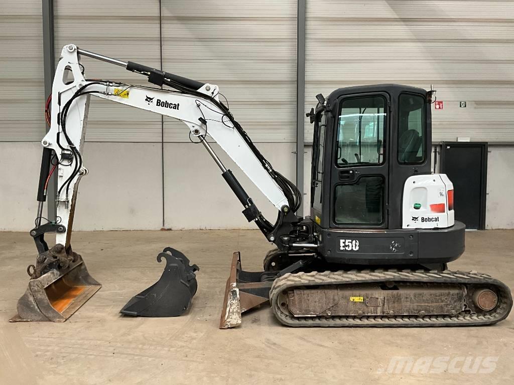 Bobcat E 50 EM ミニ油圧ショベル 7t以下（ミニユンボ・ミニディガー）