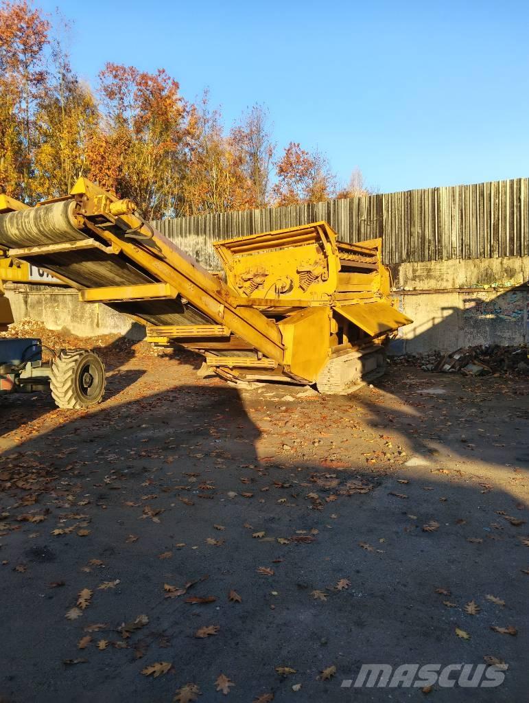 Extec RoboTrac 自走式スクリーン