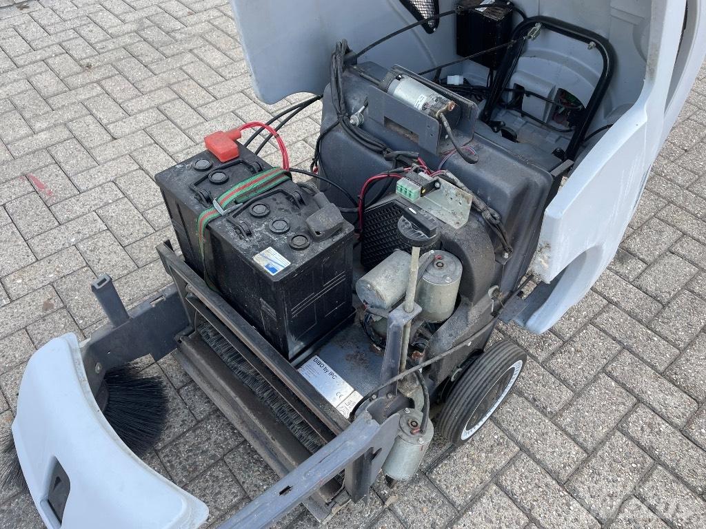  Dibo Gansow 512 ET 路面清掃機