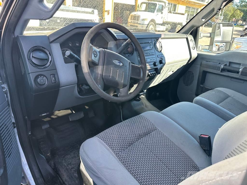 Ford F 550 SD 多目的／汎用車両