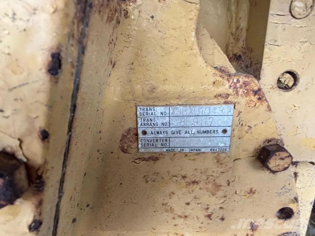 CAT D5H ブルドーザー