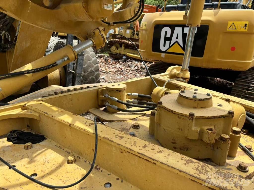 CAT 16 H モーターグレーダー