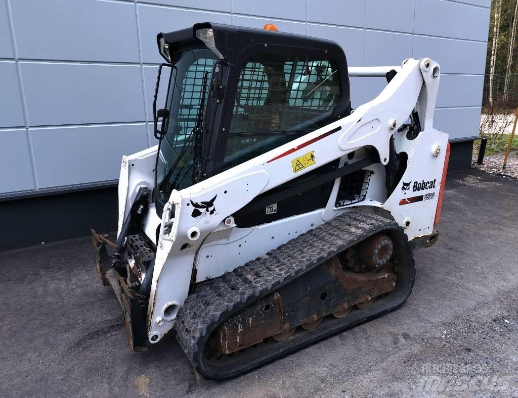 Bobcat T 590 スキッドステアローダー