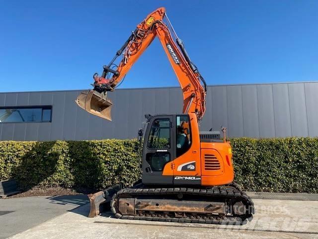 Doosan DX 140 LCR-5 大型油圧ショベル12t以上（パワーショベル・ユンボ）