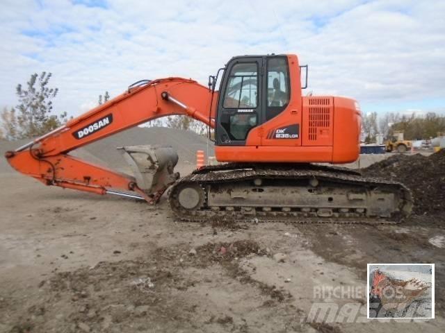 Doosan DX 235 LCR 大型油圧ショベル12t以上（パワーショベル・ユンボ）