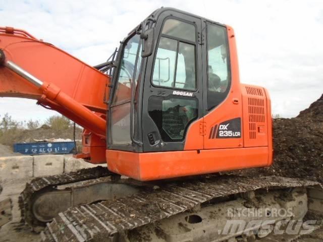 Doosan DX 235 LCR 大型油圧ショベル12t以上（パワーショベル・ユンボ）
