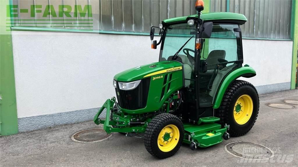 John Deere 3046R トラクター