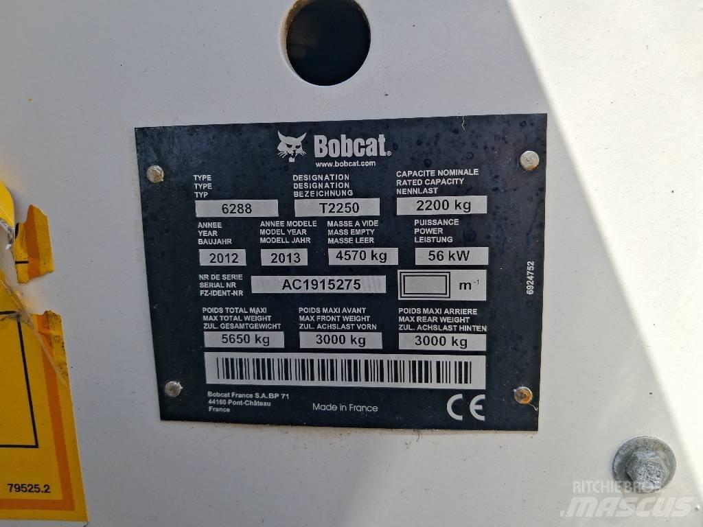 Bobcat T 2250 テレスコーピックハンドラー