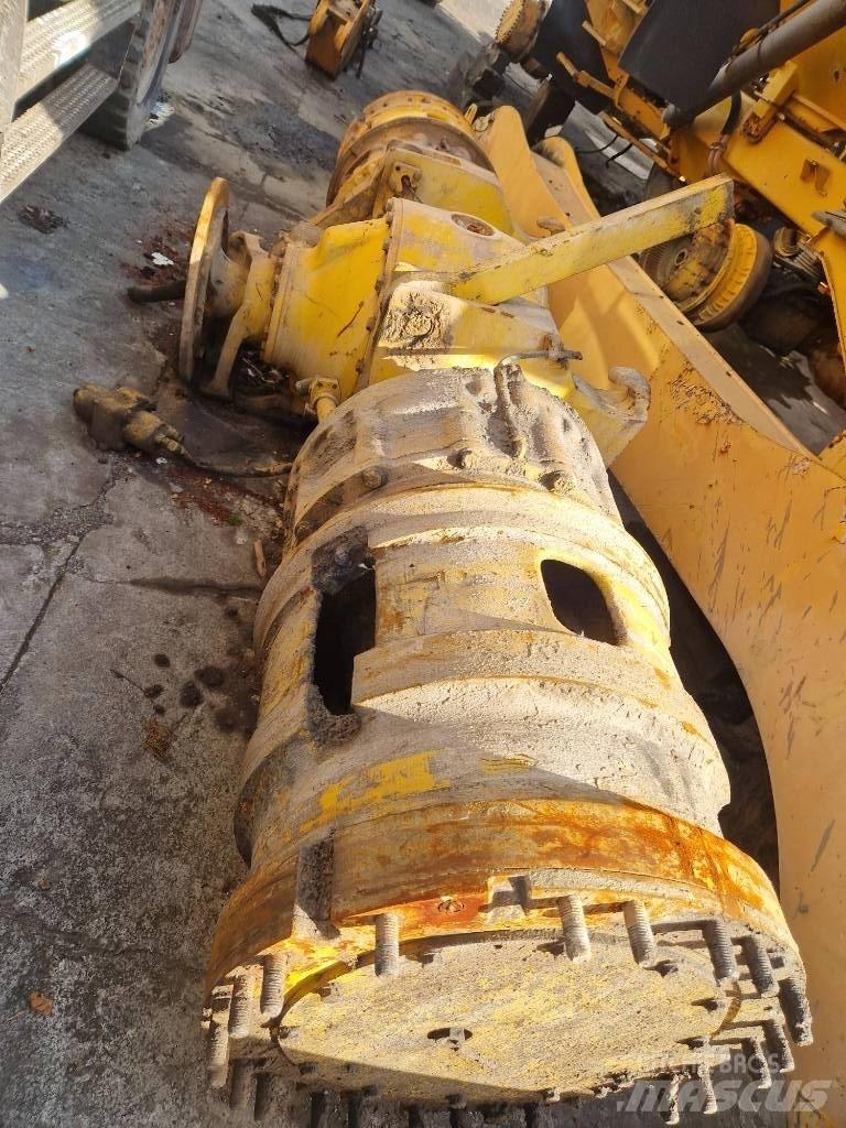 Komatsu KWA 055HD-4 アクスル