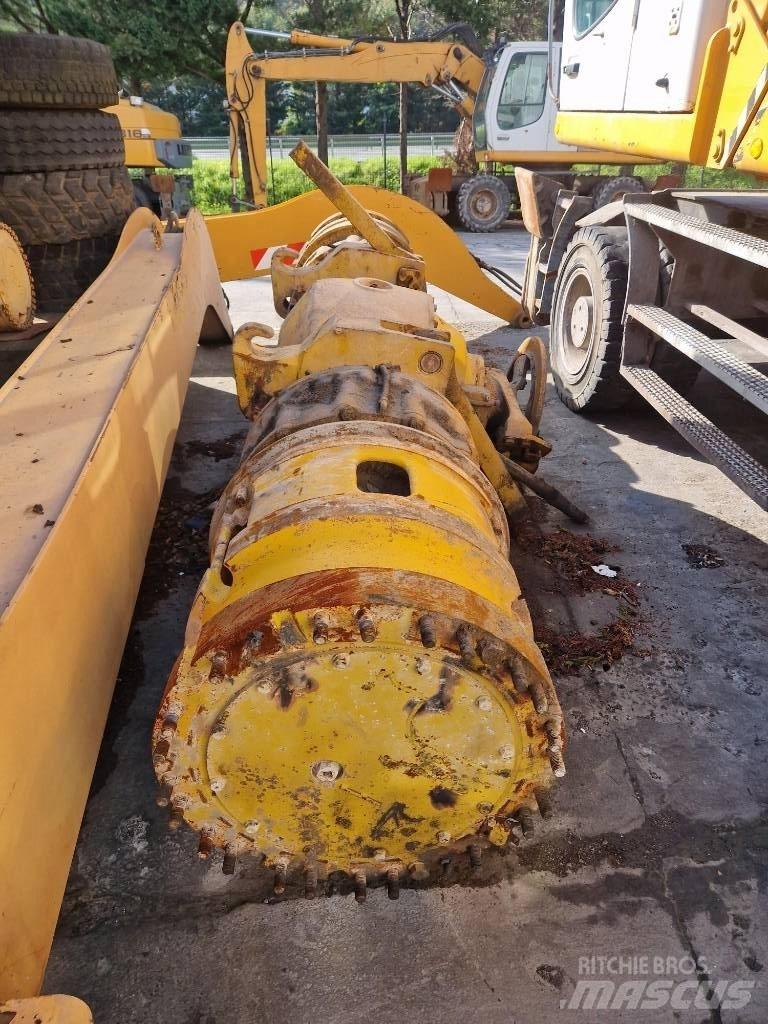 Komatsu KWA 055HD-4 アクスル