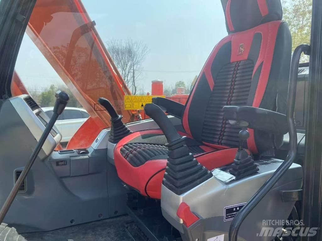 Doosan DX 75-9 C 中型油圧ショベル 7ｔ-12ｔ（ユンボ・パワーショベル・バックホー）