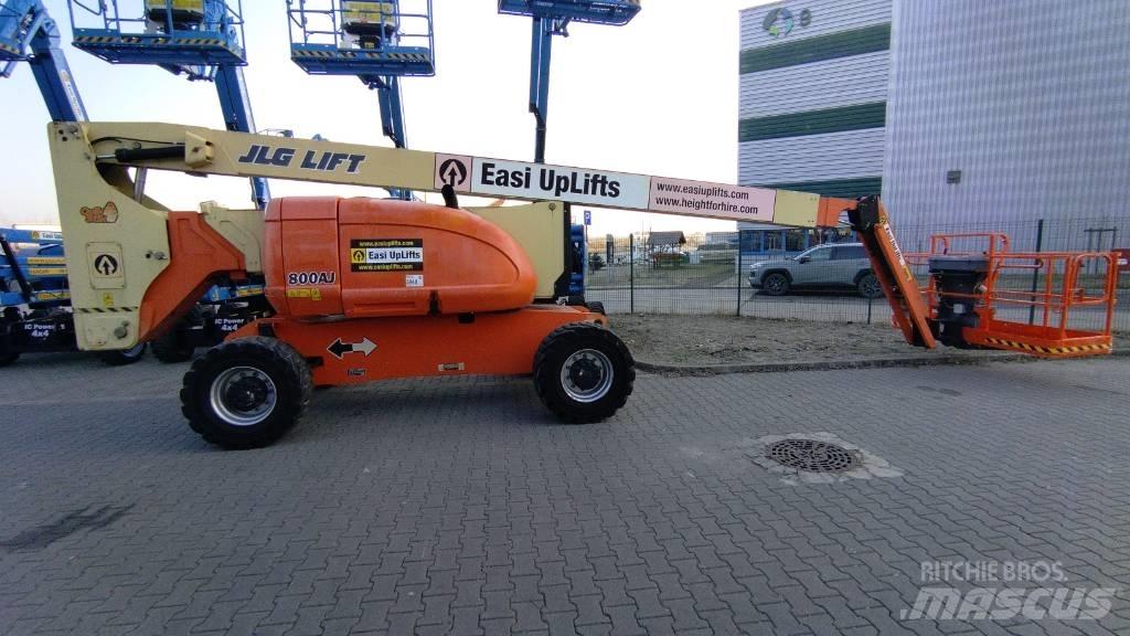 JLG 800 AJ ブームリフト　屈伸型