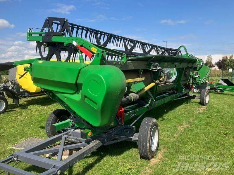 John Deere S770 コンバイン