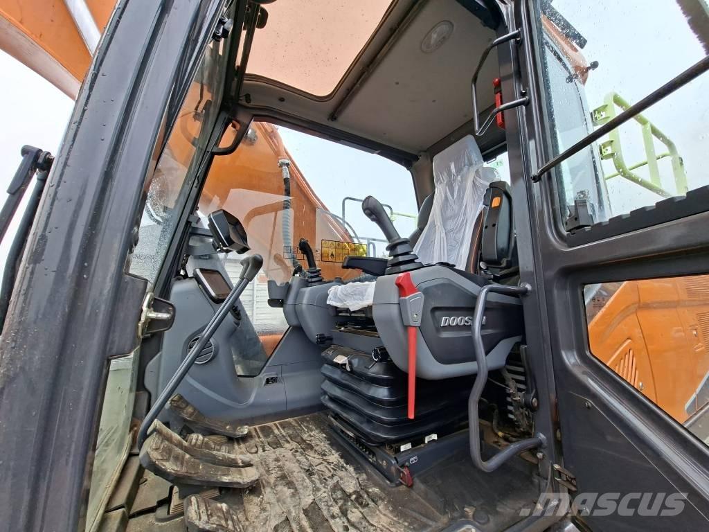 Doosan DX 225 LC 大型油圧ショベル12t以上（パワーショベル・ユンボ）