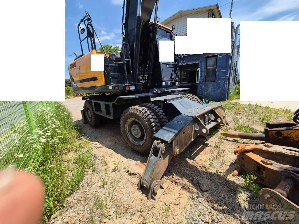 Hyundai HW 210 A ホイール式油圧ショベル（パワーショベル・ユンボ・バックホー）