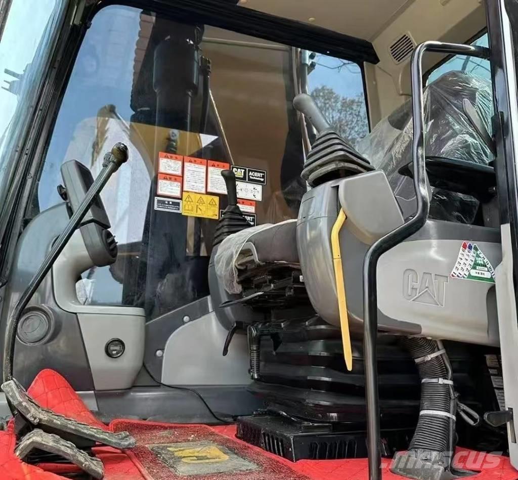 CAT 320 D 大型油圧ショベル12t以上（パワーショベル・ユンボ）