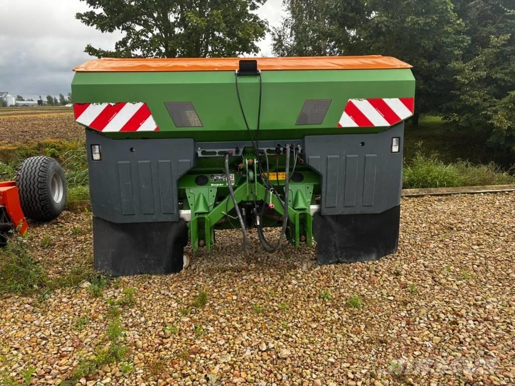 Amazone ZA-TS 3200 ミネラル散布機
