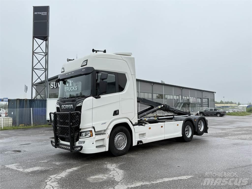 Scania R650 6X2 アームロール