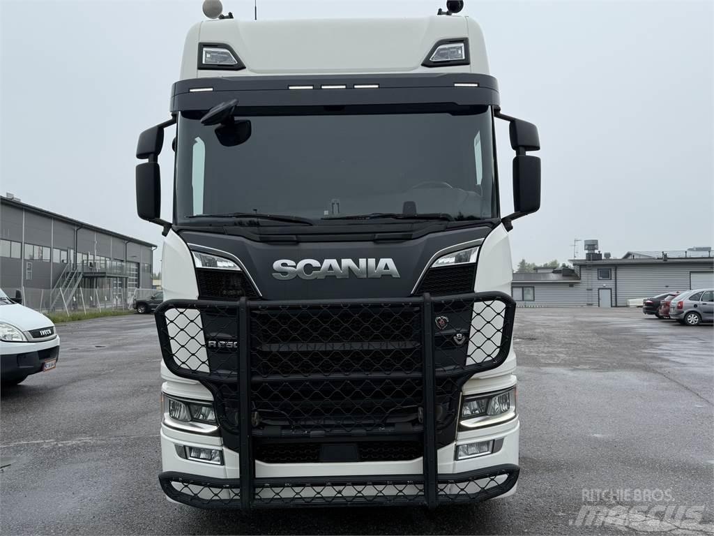 Scania R650 6X2 アームロール