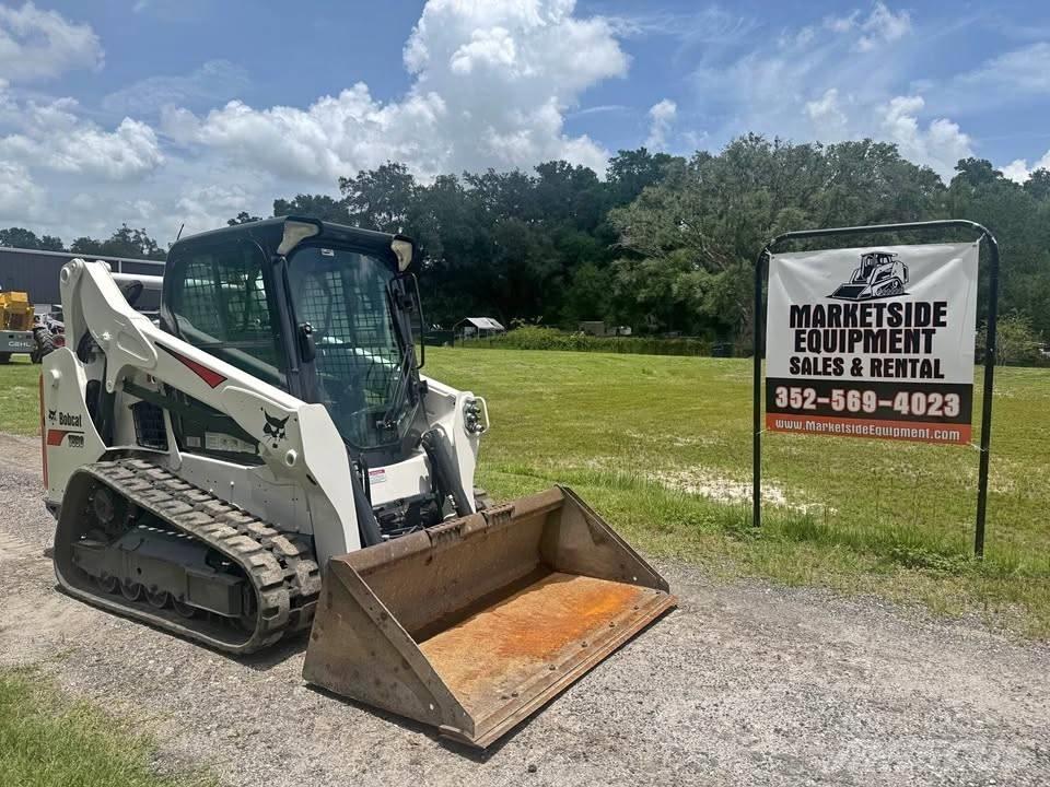 Bobcat T 590 スキッドステアローダー