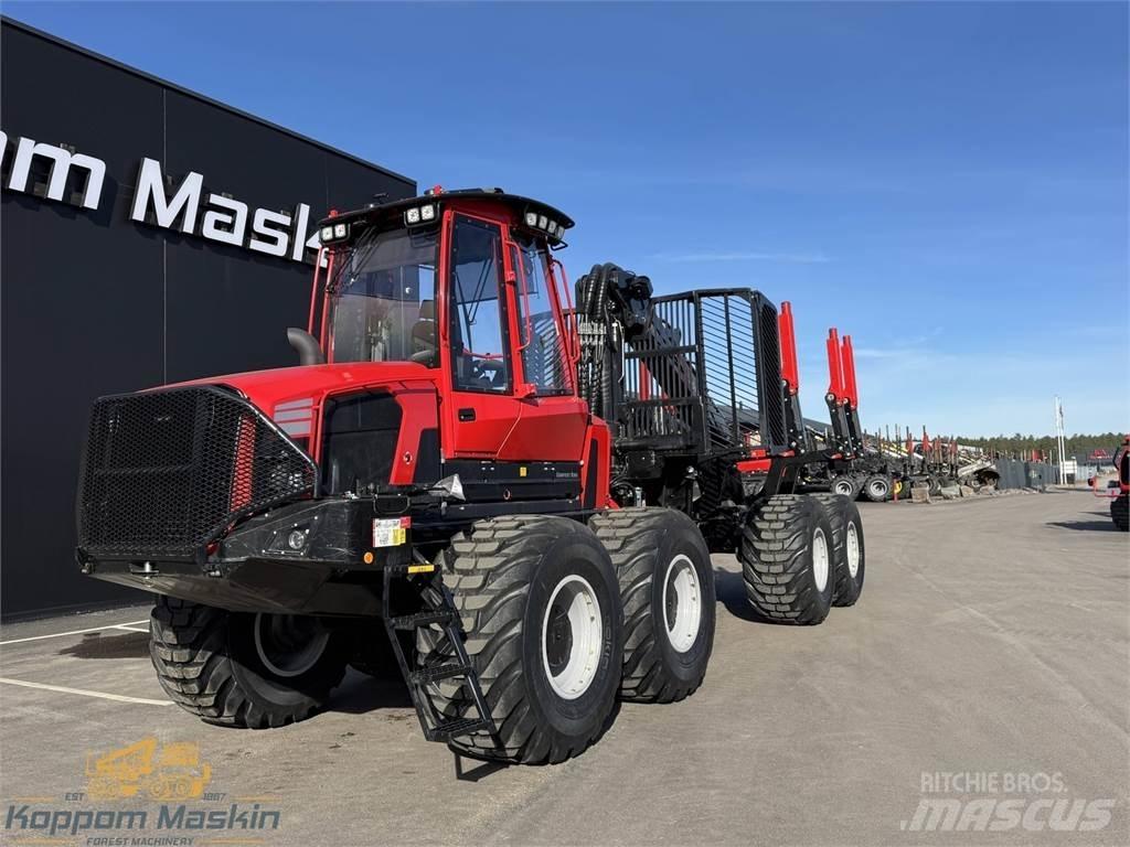 Komatsu 895 フォワーダー