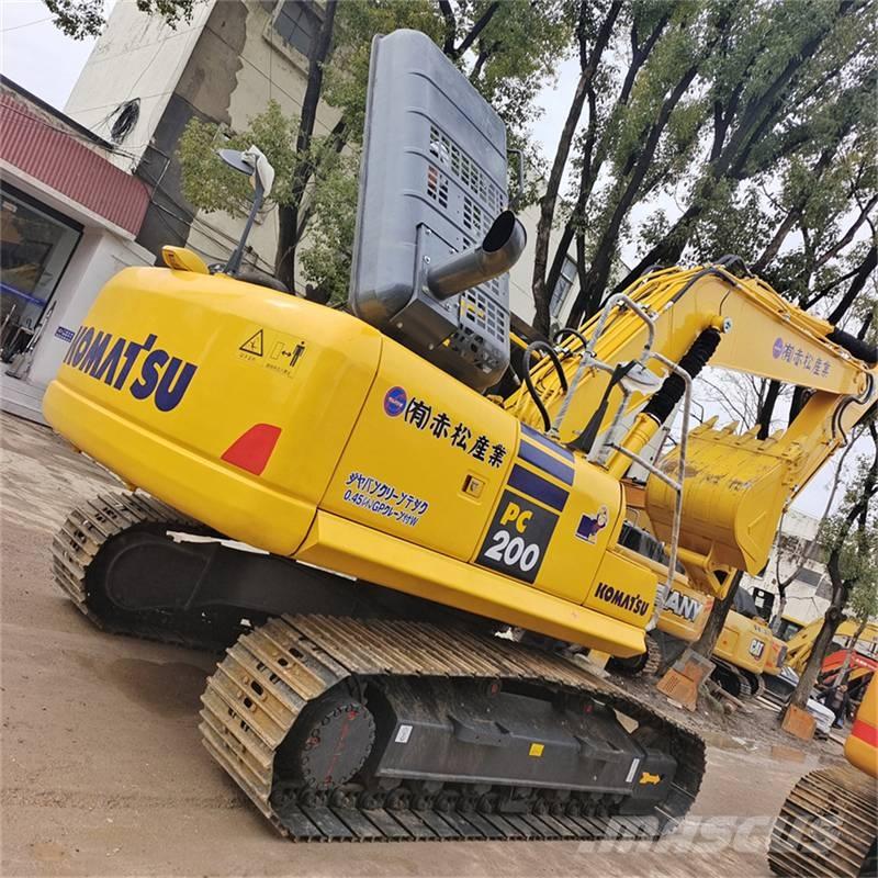 Komatsu PC 200-8 大型油圧ショベル12t以上（パワーショベル・ユンボ）