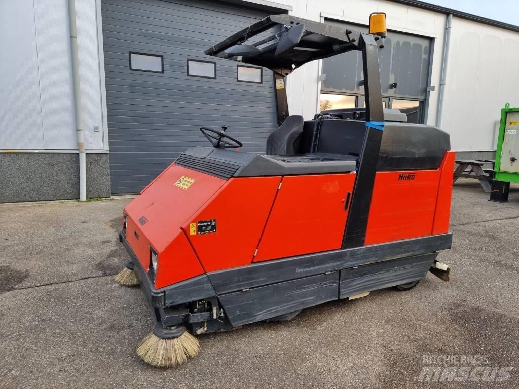 Hako B 1500 路面清掃機