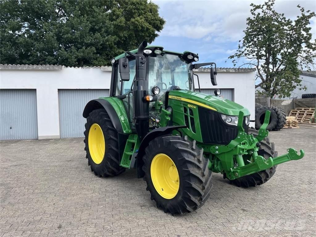 John Deere 6100M トラクター