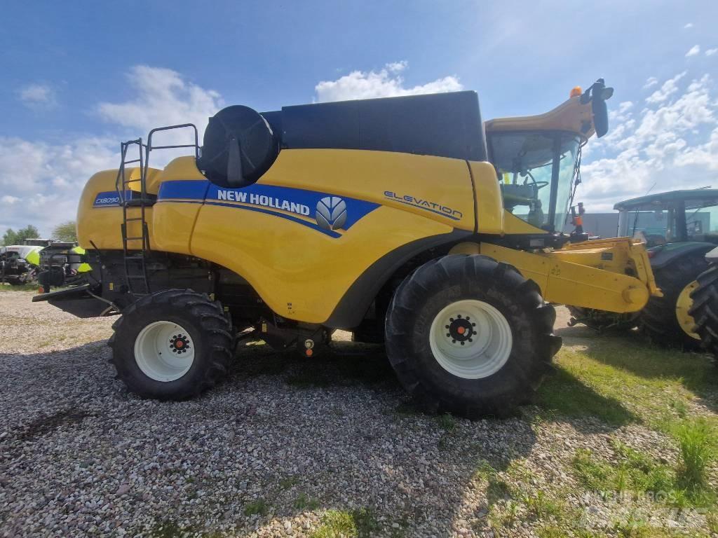 New Holland CX 8090 コンバイン