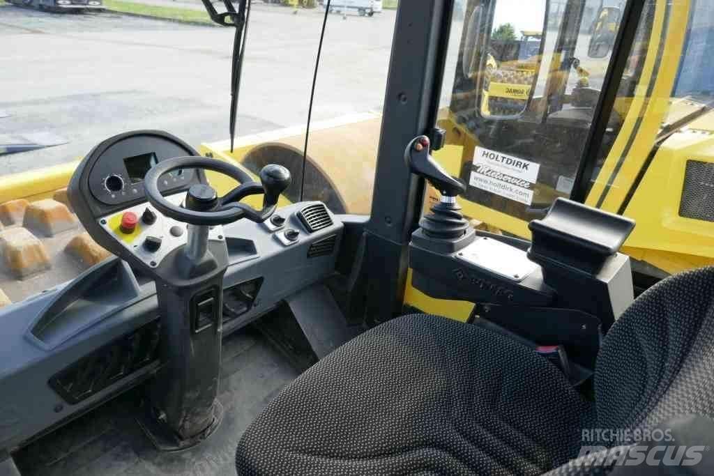 Bomag BW 219 PDH-5 ソイルコンパクター