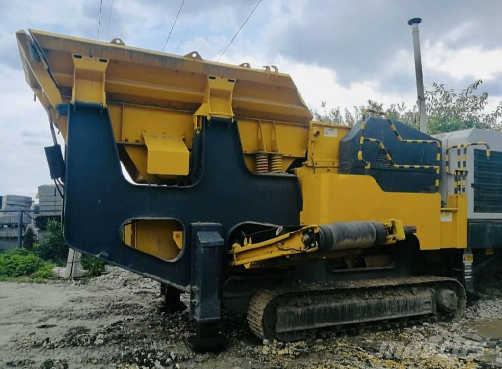 Sandvik QJ 240 自走式クラッシャー