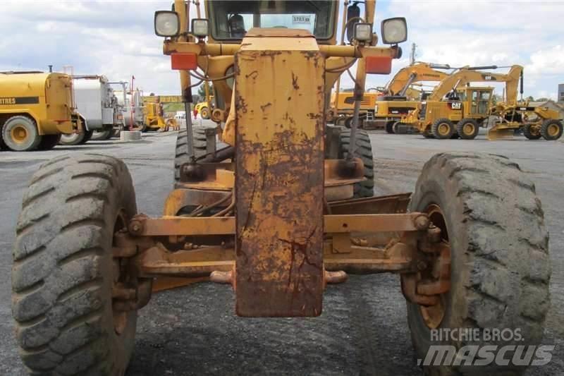 CAT 140H モーターグレーダー