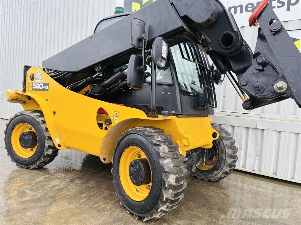 JCB 520-40 テレスコーピックハンドラー