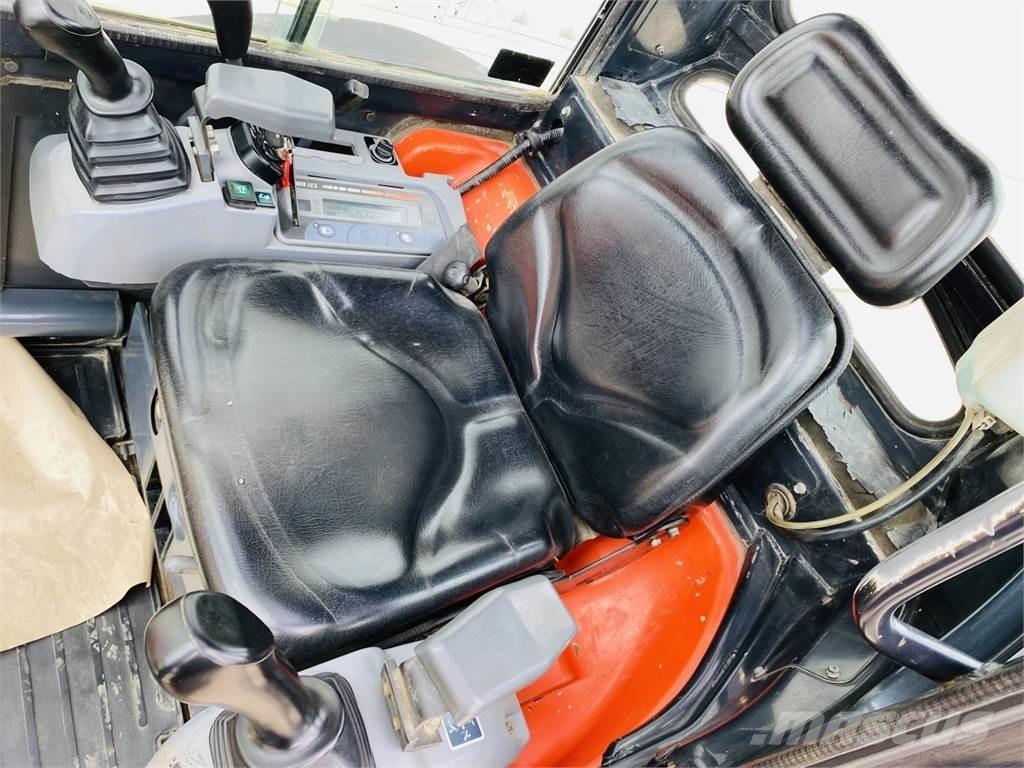 Kubota U25-3EU ミニ油圧ショベル 7t以下（ミニユンボ・ミニディガー）