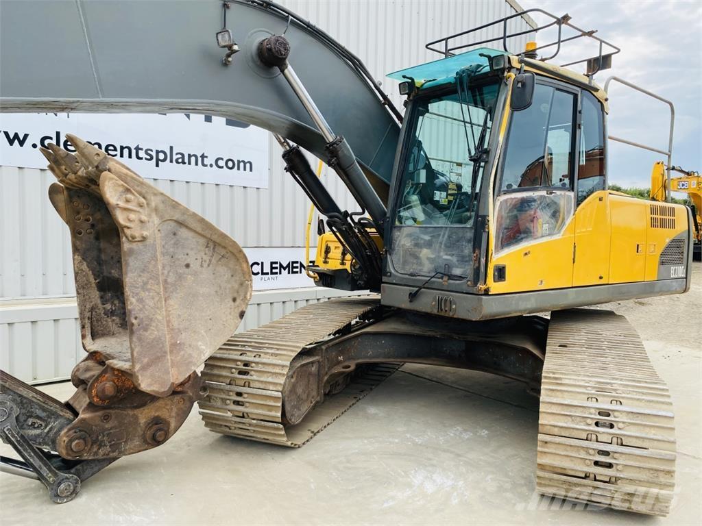 Volvo EC210CL 大型油圧ショベル12t以上（パワーショベル・ユンボ）