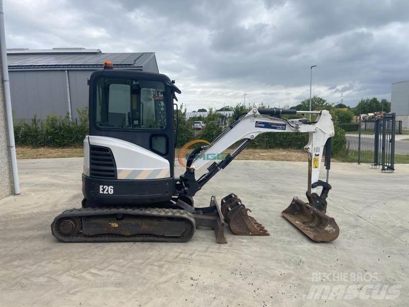 Bobcat E 26 ホイール式油圧ショベル（パワーショベル・ユンボ・バックホー）