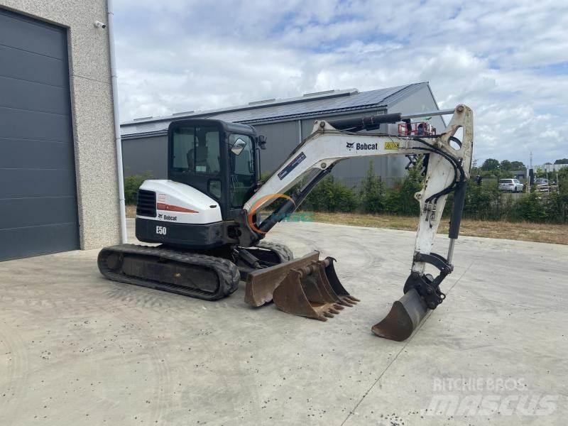 Bobcat E 50 ホイール式油圧ショベル（パワーショベル・ユンボ・バックホー）